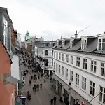 With Private Balcony In Lejlighed
