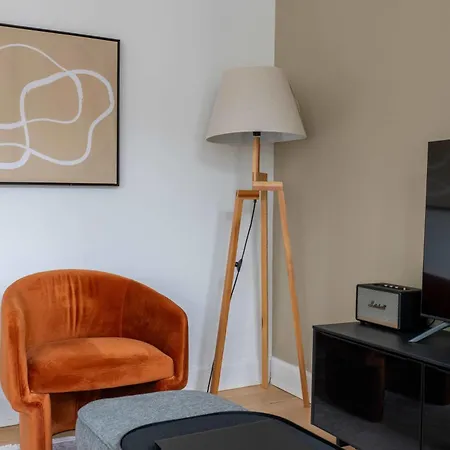 Apartman With Private Balcony In *